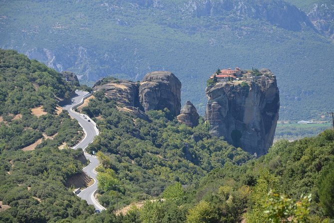 15 Day Private Tour in Ancient Greece, Mykonos and Santorini - From Pella to Thermopylae: The Mainland Finale Before the Islands