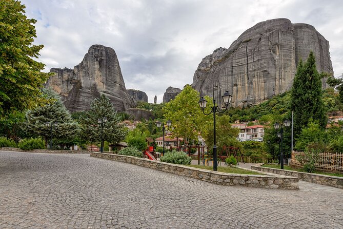 2-Day Delphi Meteora Tour From Athens - Day 2 Meteora monasteries: two visits, fast pacing, and the dress code reality