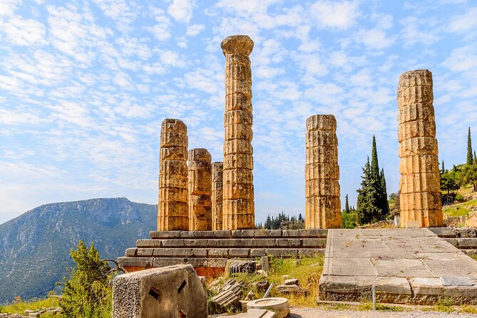2-Day Delphi Meteora Tour From Athens - Lunch in Kalambaka and the Thermopylae stop before Athens