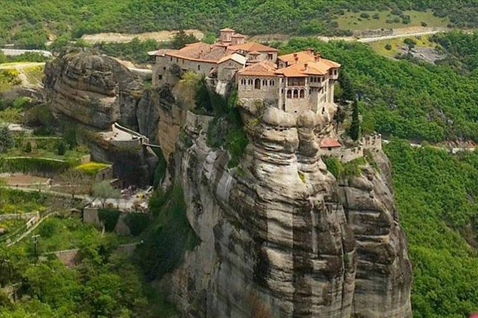 2 Day Private Tour to Amazing Delphi & Meteora - Day 1: the Athens to Delphi route, plus the quick Arachova stop
