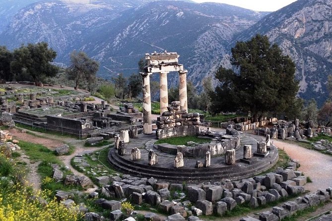 2 Day Private Tour to Amazing Delphi & Meteora - Thermopylae: a short, powerful stop before Athens