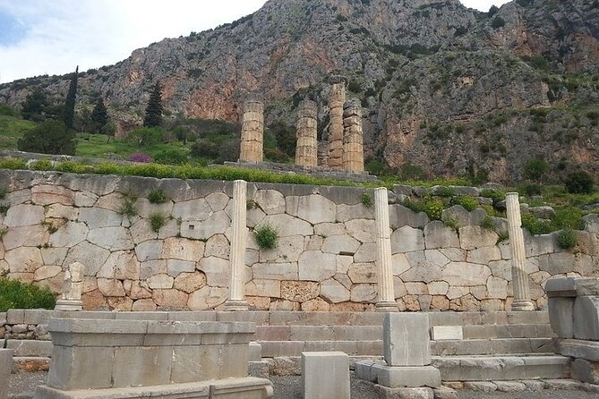 2-Day Private Tour to Delphi and Meteora from Athens - How the private driver-guide experience tends to feel in real life