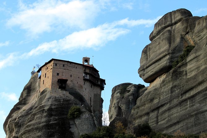 2-Day Private Tour to Delphi & Meteora with Great Lunch included - Thermopylae break and the return to Athens by late afternoon