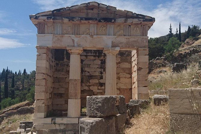 3-Day Classical Greece Tour: Epidaurus, Mycenae, Nafplion, Olympia, Delphi - Hotels and meals: what Amalia or ILLIS changes in your comfort