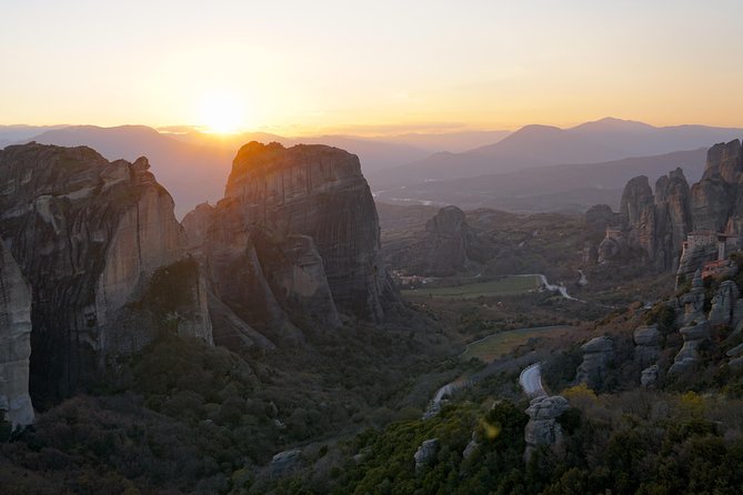 3 Days Private Tour: Delphi & Meteora - Day 3: Thermopylae, a 3D History Center, and Lunch in Kamena Vourla