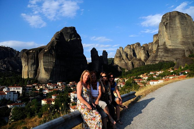 3 Days private tour- Meteora Rocks & Monasteries, Delphi/ Apollo Oracle, Thebes - What the driver is doing for you, and what you should add if you want more