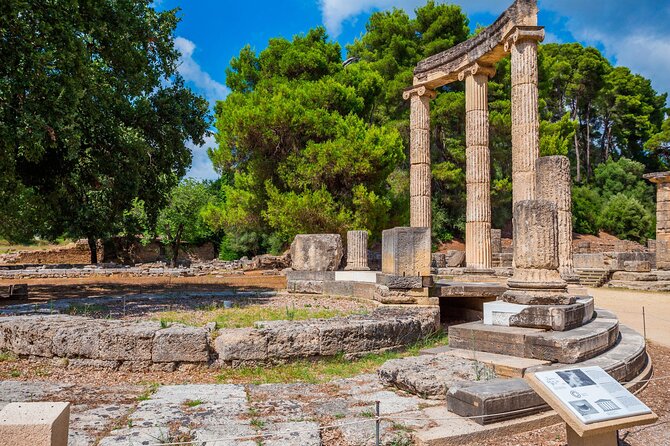 4-Day Private Peloponnese, Delphi and Meteora Tour from Athens - Day 4: Meteora Monasteries at Your Pace, Kalambaka Stroll, and Kamena Vourla Coffee