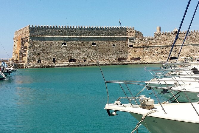 4 Day Private Tour, Crete, Santorini, Mykonos, Delos from Athens - Crete Day 1: Early Airport Transfer, Knossos, and Koronekes Olive Oil