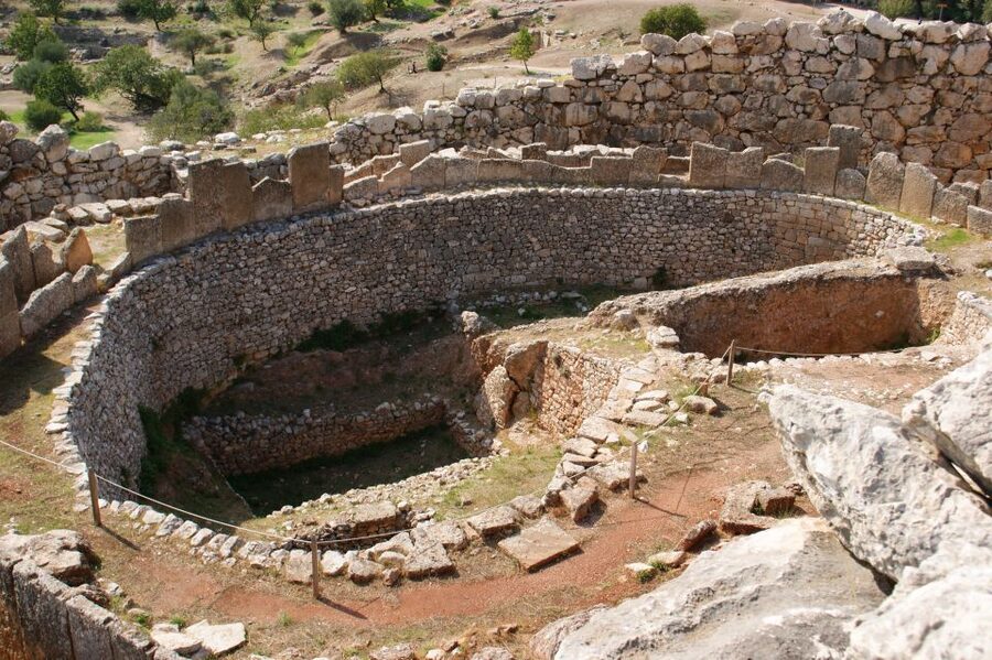 4-Day Tour of Mycenae, Epidaurus, Olympia, Delphi & Meteora - Who should book this tour, and who should skip it