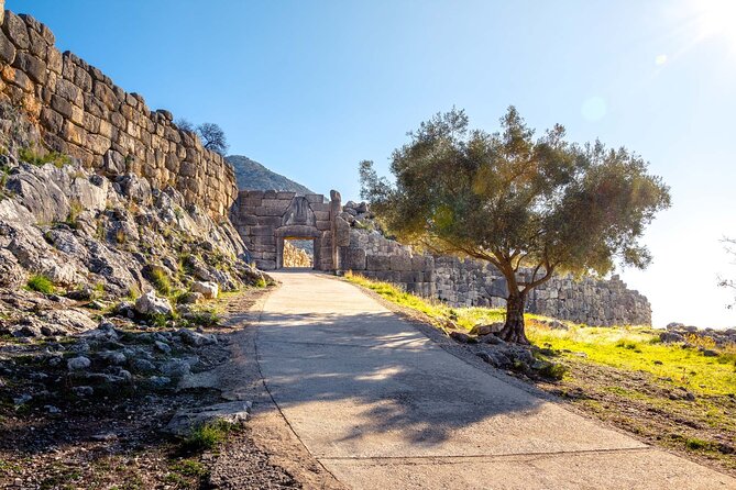 5-Day Ancient Greece & Zakynthos Turtle Island Tour - Day 5: Meteora Monasteries, Leonidas at Thermopylae, and Back to Athens