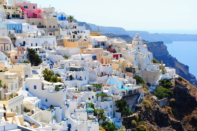 5 Day Tour in Delphi, Meteora, Santorini, Mykonos and Delos - Delphi and Arachova: walking the oracle road in real time