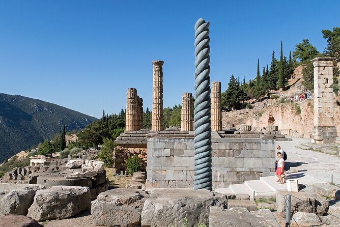5 Day Tour in Delphi, Meteora, Santorini, Mykonos and Delos - Piraeus to Santorini by fast ferry, then the optional Palea Kameni swim