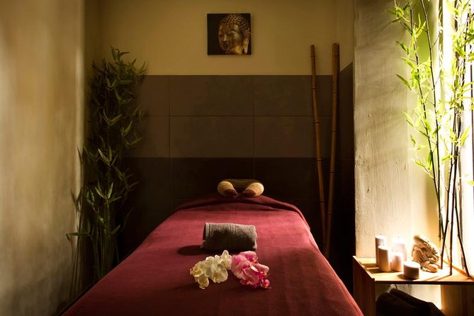 90-Minute Aroma Oil Massage plus 20' min Free Fish Pedi - Quick hits: aroma oils and soft feet in 2 hours