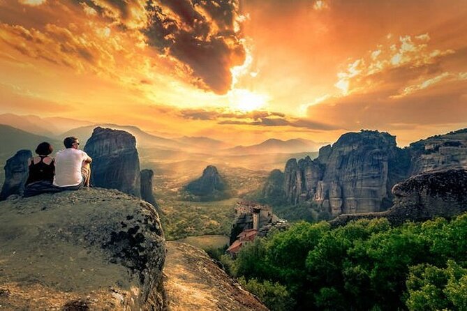 A unique day private tour to Meteora Monasteries from Athens - Meteora and Thermopylae in one day, and why it makes sense