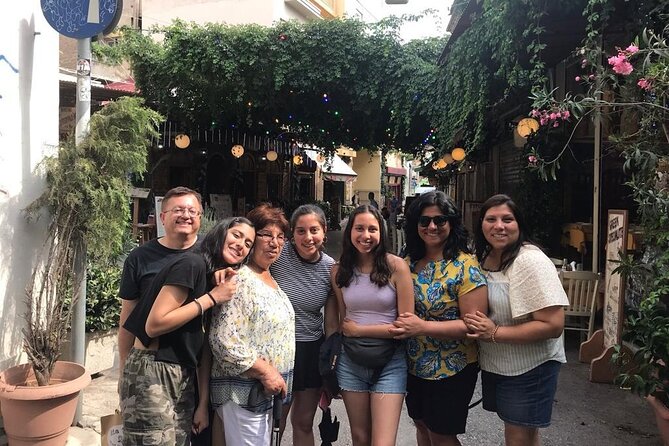 A Vegan Friendly Food Tour Of Athens - First bites: fruit juice, vegan pies, and koulouri