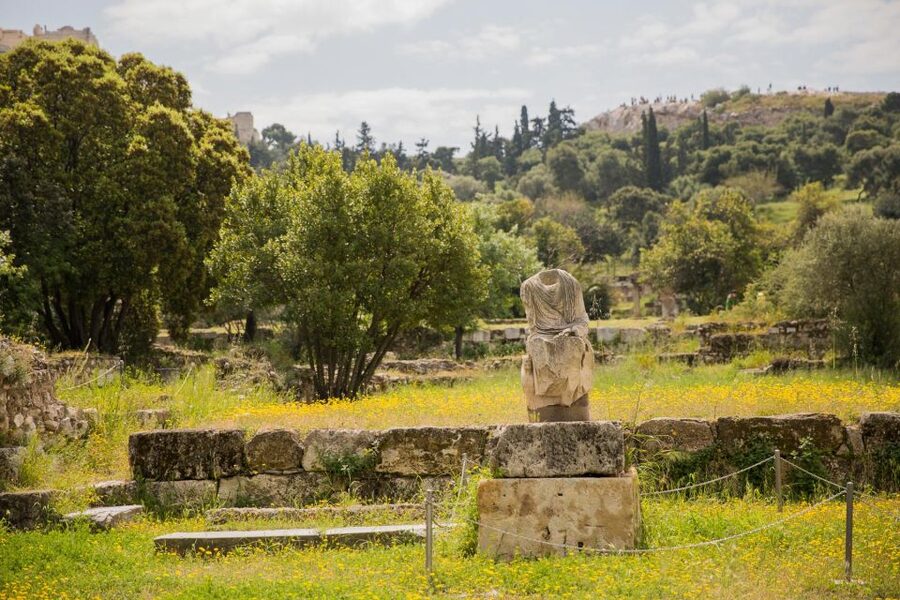 Acropolis & Agora: The Rise & Fall of Democracy - Ancient vs Contemporary Democracy: Similar Shapes, Different Realities