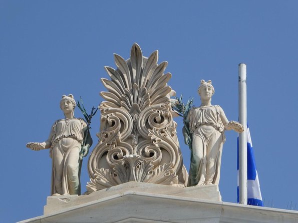 Acropolis monuments, Parthenon and Plaka, Monastiraki walking tour - Guides, headsets, and why the group size works