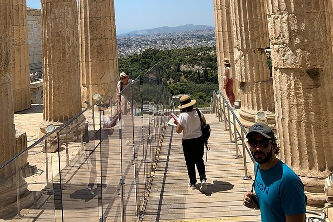 Acropolis of Athens and Acropolis Museum Tour - The guide factor: why the experience can feel different