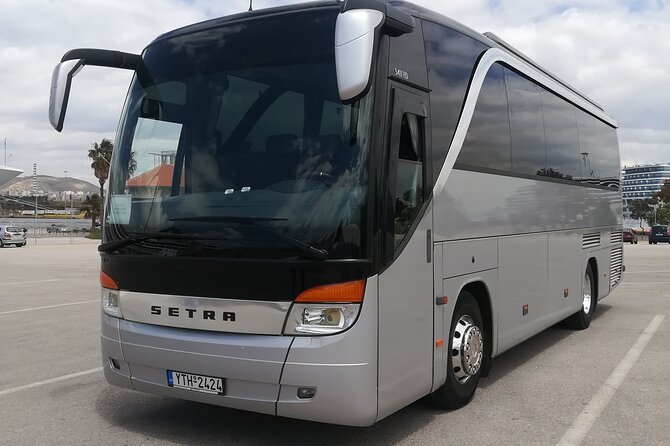 AIRPORT TRANSFER to/from hotel (up 14 in a luxurious Minibus ) - Flight Tracking and Reliable Timing: The Airport Stress Reducer