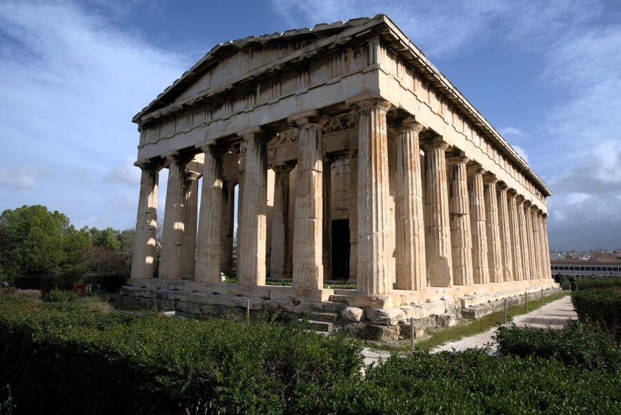 Ancient Agora: Audiovisual self-guided tour with 3D models - How the integrated map and monument list keep you oriented