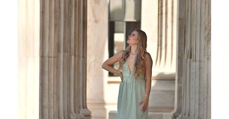 Ancient Greece Photoshoot - Private guidance vs. a group shoot, why it changes your results