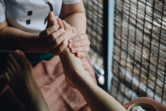 Aroma Massage - Enjoy a complete Spa experience from the comfort of your room - Who This Fits Best, and Who Might Think Twice