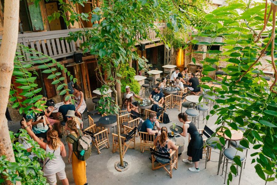 Athens: 2.5-Hour Private City Tour Off the Beaten Track - The included koulouri, and how to handle food plans