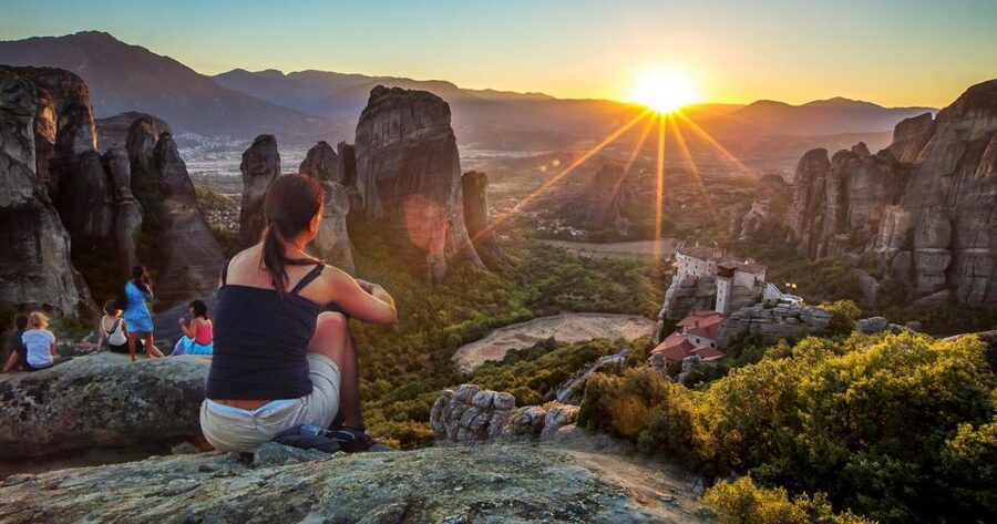 Athens: 2-Day Meteora Tour in Spanish with Guide & Hotel - A Few Practical Tips That Make This Trip Smoother