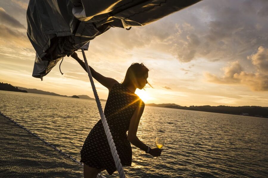 Athens: 3-Hour Sunset Cruise with Swim Stop, Snacks & Drinks - The included food: Greek-inspired finger food that does not feel like filler