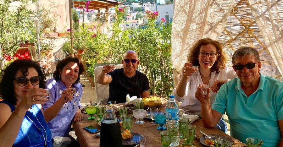 Athens: 7-Course Dinner and Wine Pairing with Acropolis View - The Welcome Ouzo, and the Hosting Style That Sets the Tone