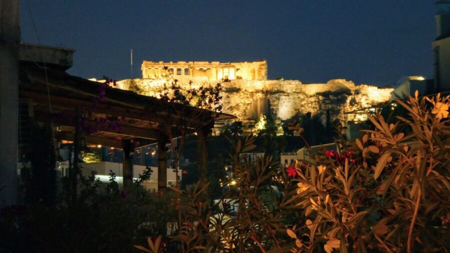 Athens: 7-Course Dinner and Wine Pairing with Acropolis View - Getting to the Rooftop: Logistics That Matter (and One Small Tip)