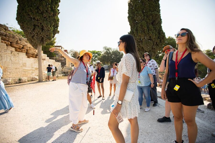 Athens: Acropolis Guided Walking Tour & Plaka Audio Tour - Why this Acropolis tour works in 2 hours