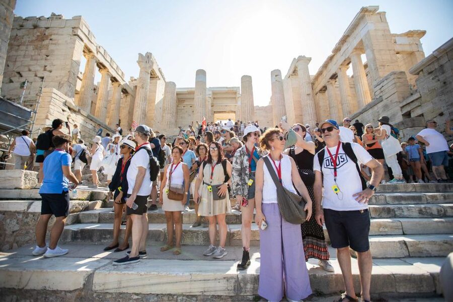 Athens: Acropolis Guided Walking Tour & Plaka Audio Tour - Erechtheion and the Caryatids: close up without losing the plot