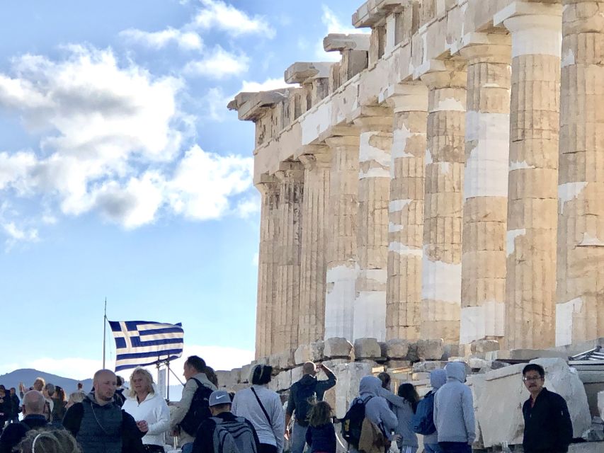 Athens:Acropolis - Historical Center Walking Tour in Spanish - Who this tour suits best, and who should rethink it
