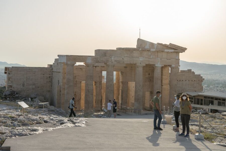 Athens: Acropolis & Plaka Neighborhood Private Walking Tour - How the tour flows from Makrigianni 7 to the Parthenon area