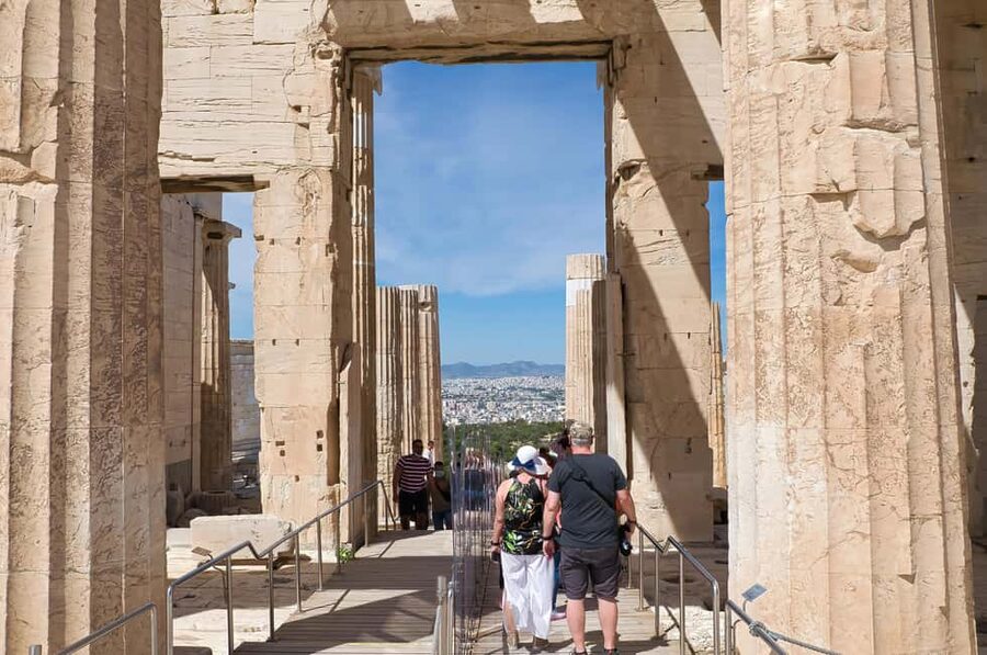 Athens: Acropolis Self-Guided Audiovisual Tour w/ 3D Models - Who this tour suits best, and who might skip it