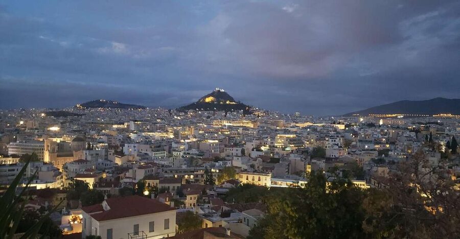 Athens at Night Small-Group Walking Tour with Dinner - Who this tour is best for (and who should skip it)