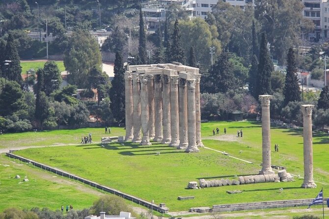 Athens Best All Inclusive Half Day Private Tour 2026 - Temple of Olympian Zeus and Adrian’s Arch: the huge, dramatic leftovers