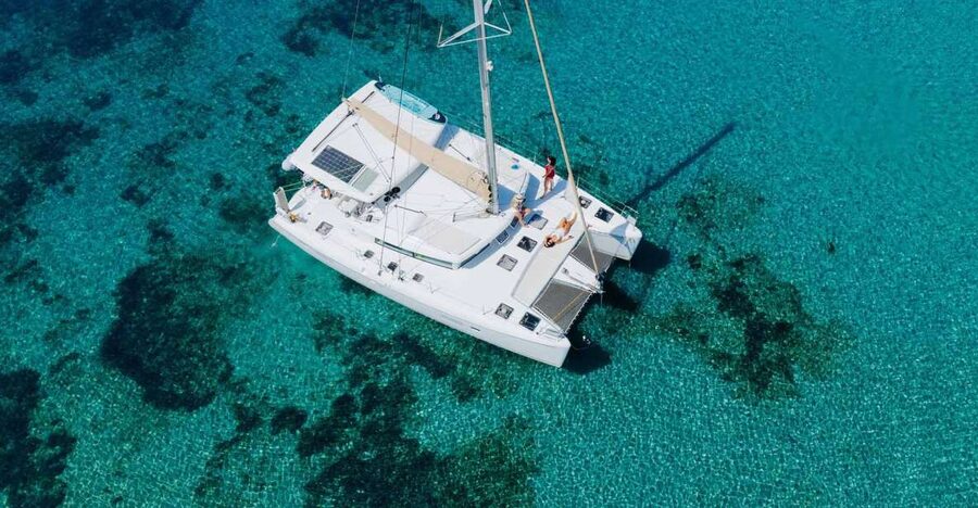 Athens: Catamaran Cruise with Fresh Lunch and Wine - Who should book this catamaran cruise