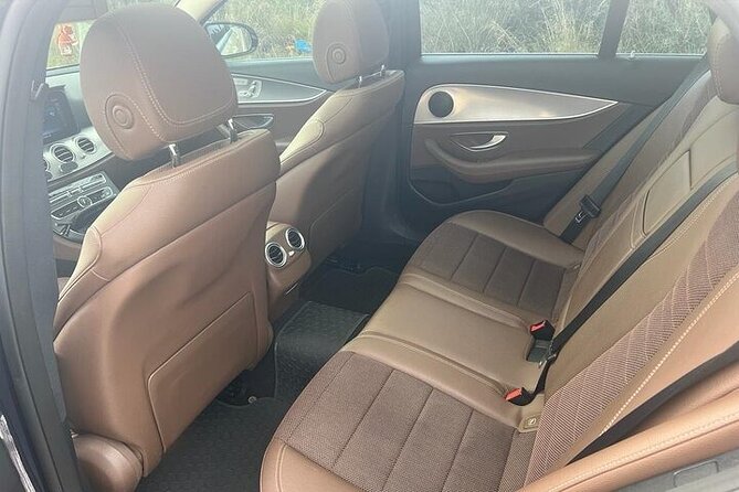 Athens Center to Athens Airport Private Departure Transfer - Choosing the Right Vehicle for Your Group (Sedan vs. Minivan)
