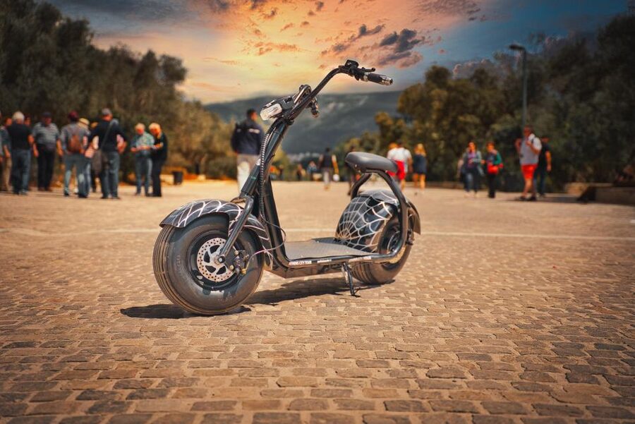 Athens: City Highlights Guided E-Scooter Tour - A 90-Minute Route That Hits the Acropolis Area First