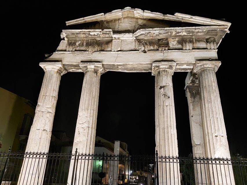 Athens: City Highlights Nighttime Walking Tour in Spanish - Key highlights you will feel right away
