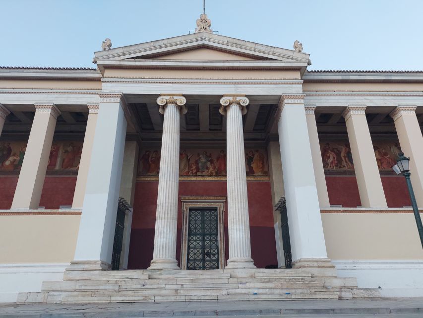 Athens: City Highlights Nighttime Walking Tour in Spanish - Why this Athens night tour is a smart use of your evening