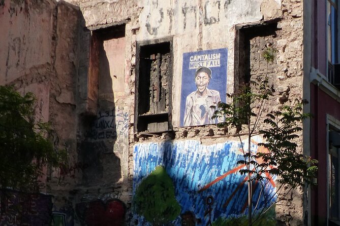 Athens City of Rebellion Private Walking Tour - Hotel Grande Bretagne: a luxury address with dark wartime shadows