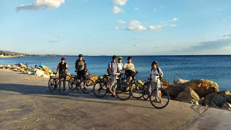 Athens Coastline: Explore by Bike - Petralona Start at Thessalonikis 140, Then Kallithea and Tavros