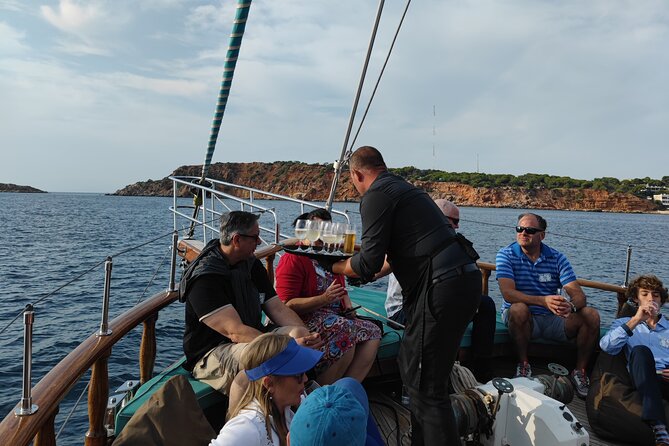 Athens cruise: Agistri, Moni/Metopi, Aegina with lunch & drinks - Lunch on Board, Greek Wine, and the Vegetarian-Friendly Point