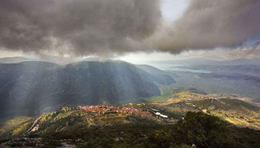 Athens: Delphi, Corycian Cave, and 300 Battlefield Day Trip - Price and Value for a Delphi, Corycian Cave, Thermopylae Day Trip