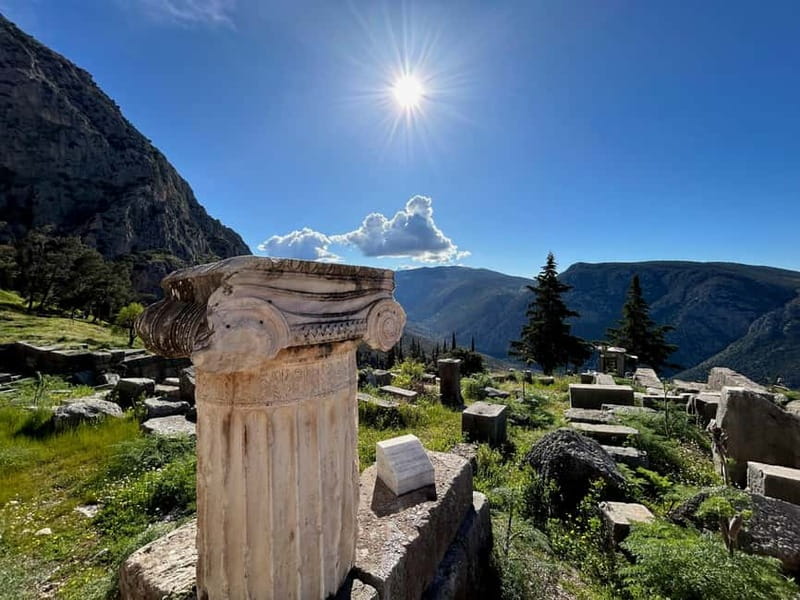 Athens: Delphi Day Tour with Museum & Arachova Village Visit - Guides you might get, and how their style affects your experience
