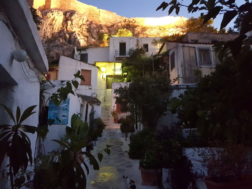 Athens: Evening Guided Walking Tour with Plaka & Dinner - Key things to know before you go