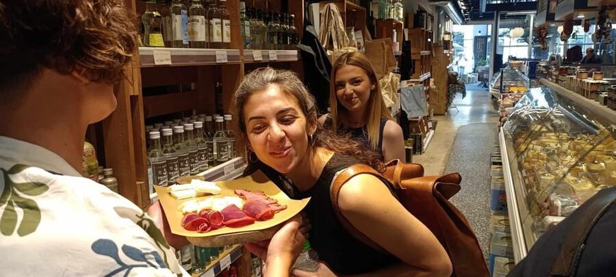Athens Food Tour AM/PM - Guide quality and small-group comfort: why this feels different